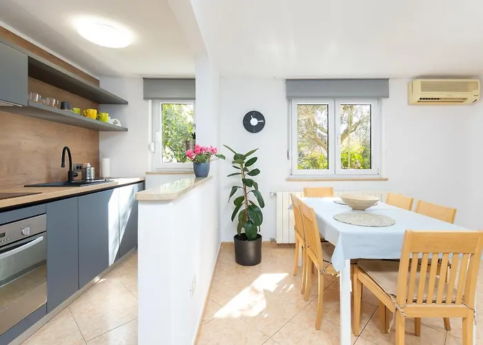 Dragonja Apartment *